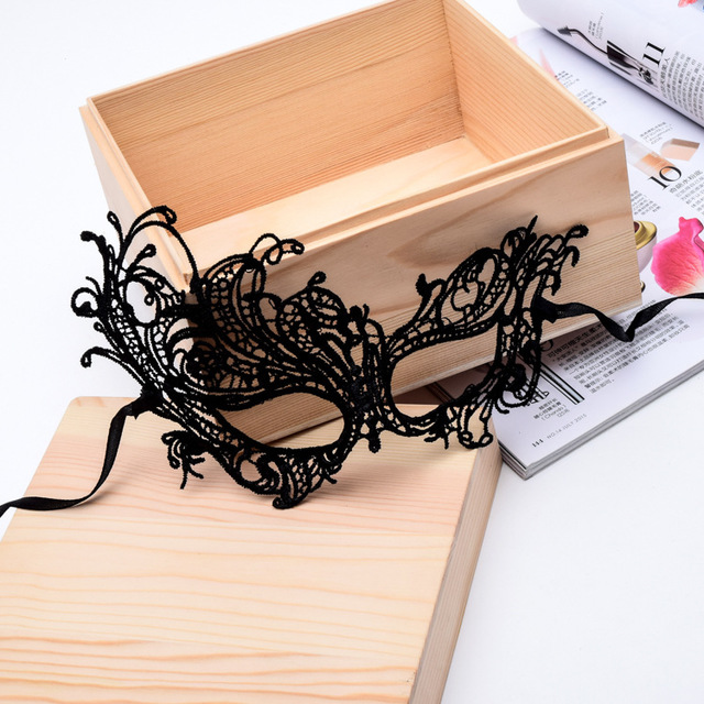 Chic Lace Party Eye Mask
