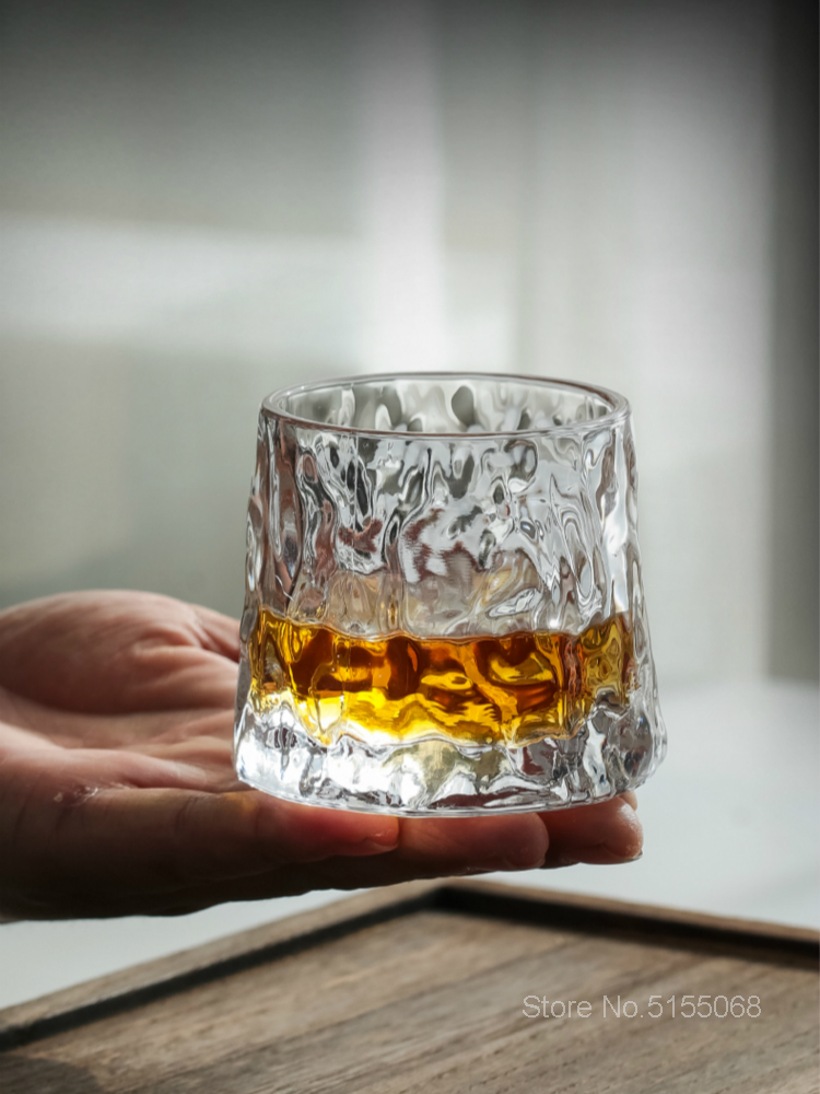 Deluxe Spinning Crystal Whiskey Glass