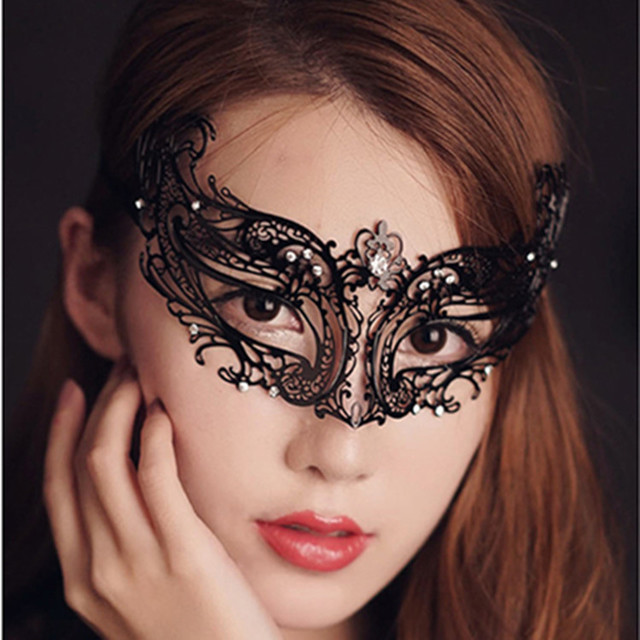 Chic Lace Party Eye Mask