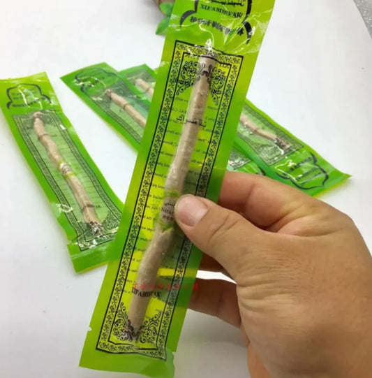 Isinti Sokuxubha Amazinyo Esibizwa Ngemiswak